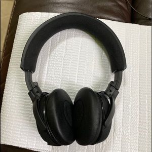 Bose ON -EAR Wireless headphones